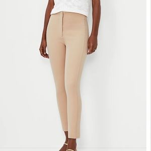 The Audrey Crop Pant in Stretch Cotton